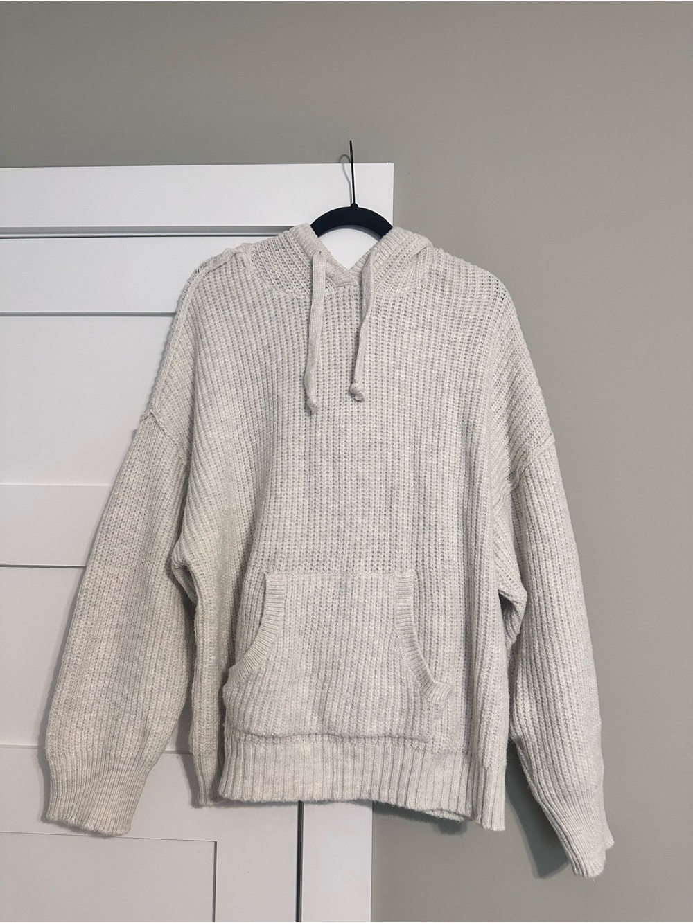 American Eagle Sweater Hoodie